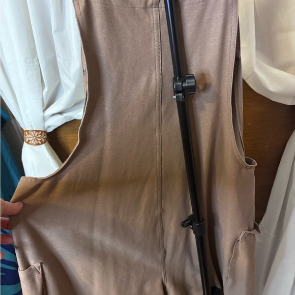 Halara brown v neck Overalls - Picture 5 of 6